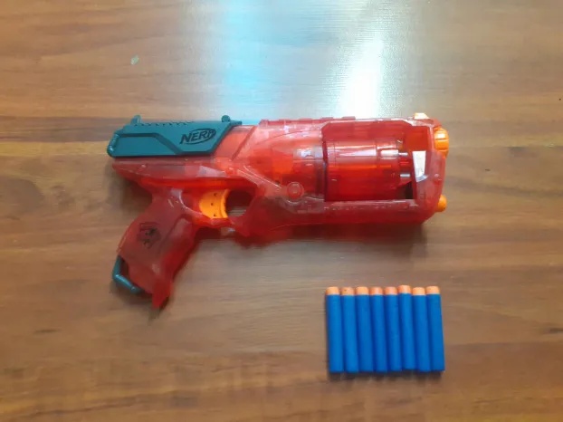 Nerf Strongarm (červený) - 3
