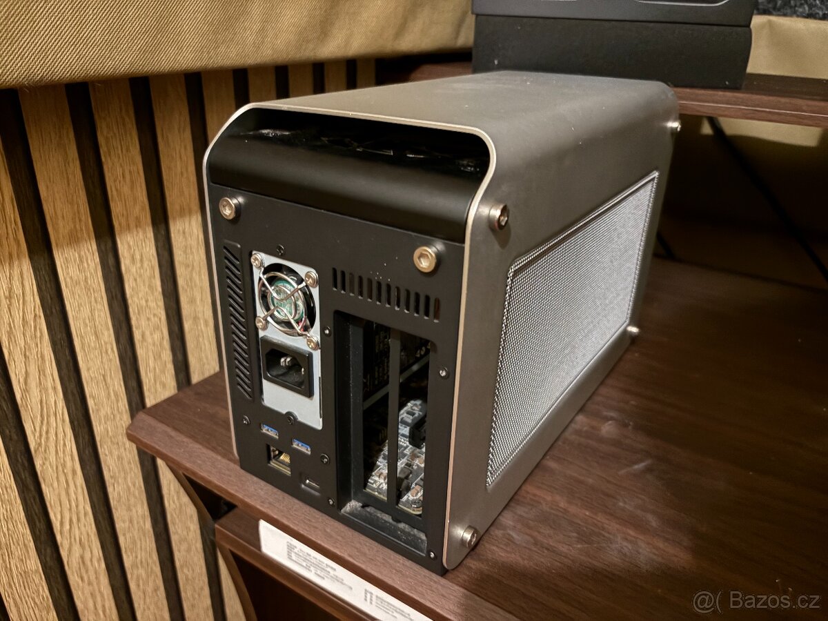 Sapphire GearBox Thunderbolt 3 eGFX - 3