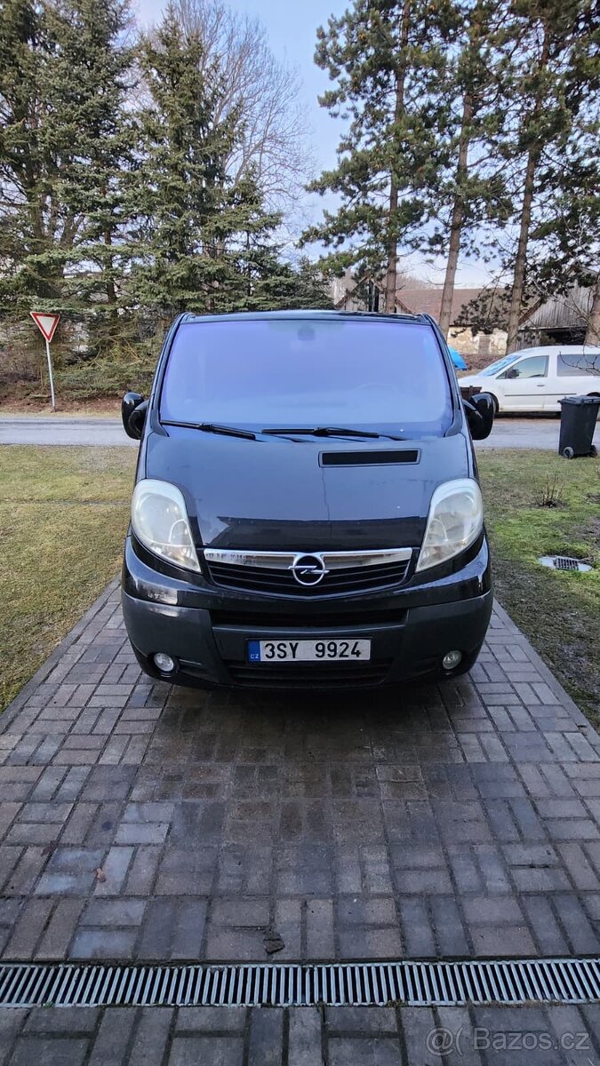 Prodám Opel Vivaro 2.5 CDTi Westfalia - 3