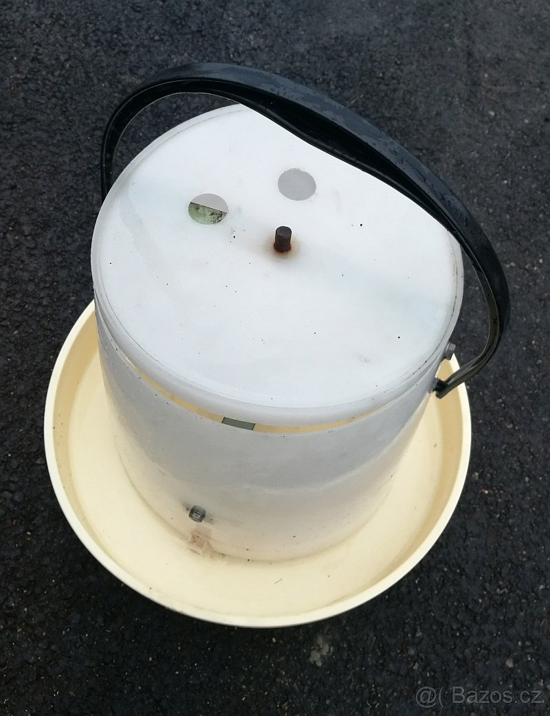 spádové samokrmítko pro drůbež - 3