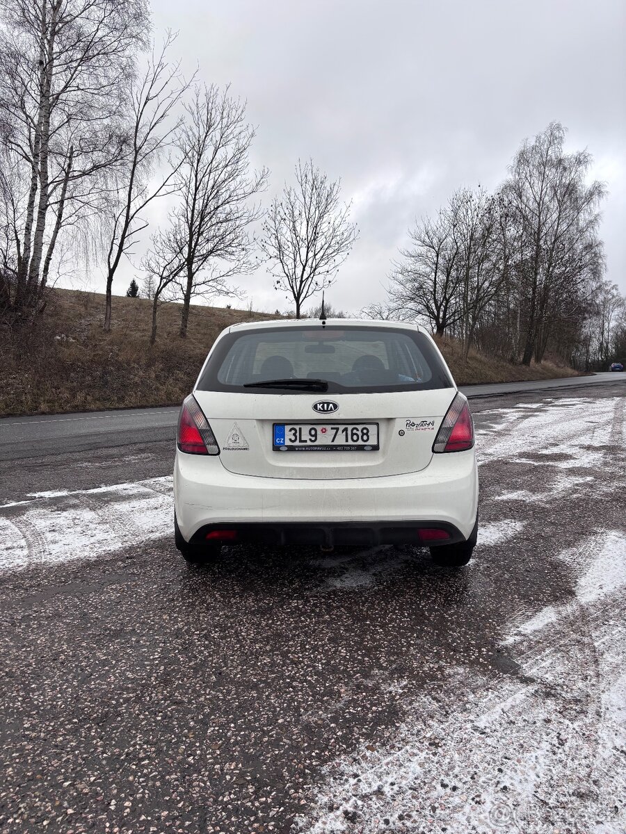 Kia Rio 1.4i 16V 2011 - 3