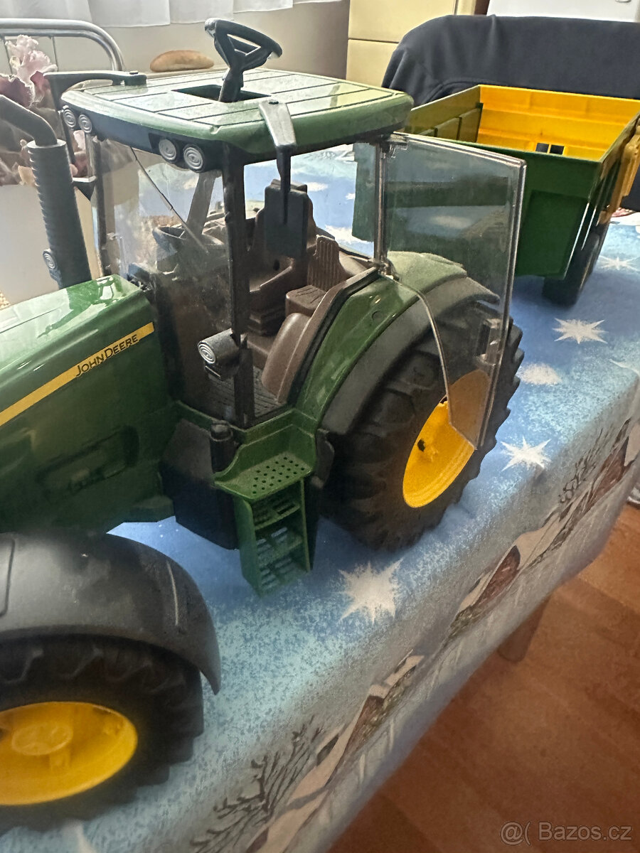 Bruder traktor. - 3