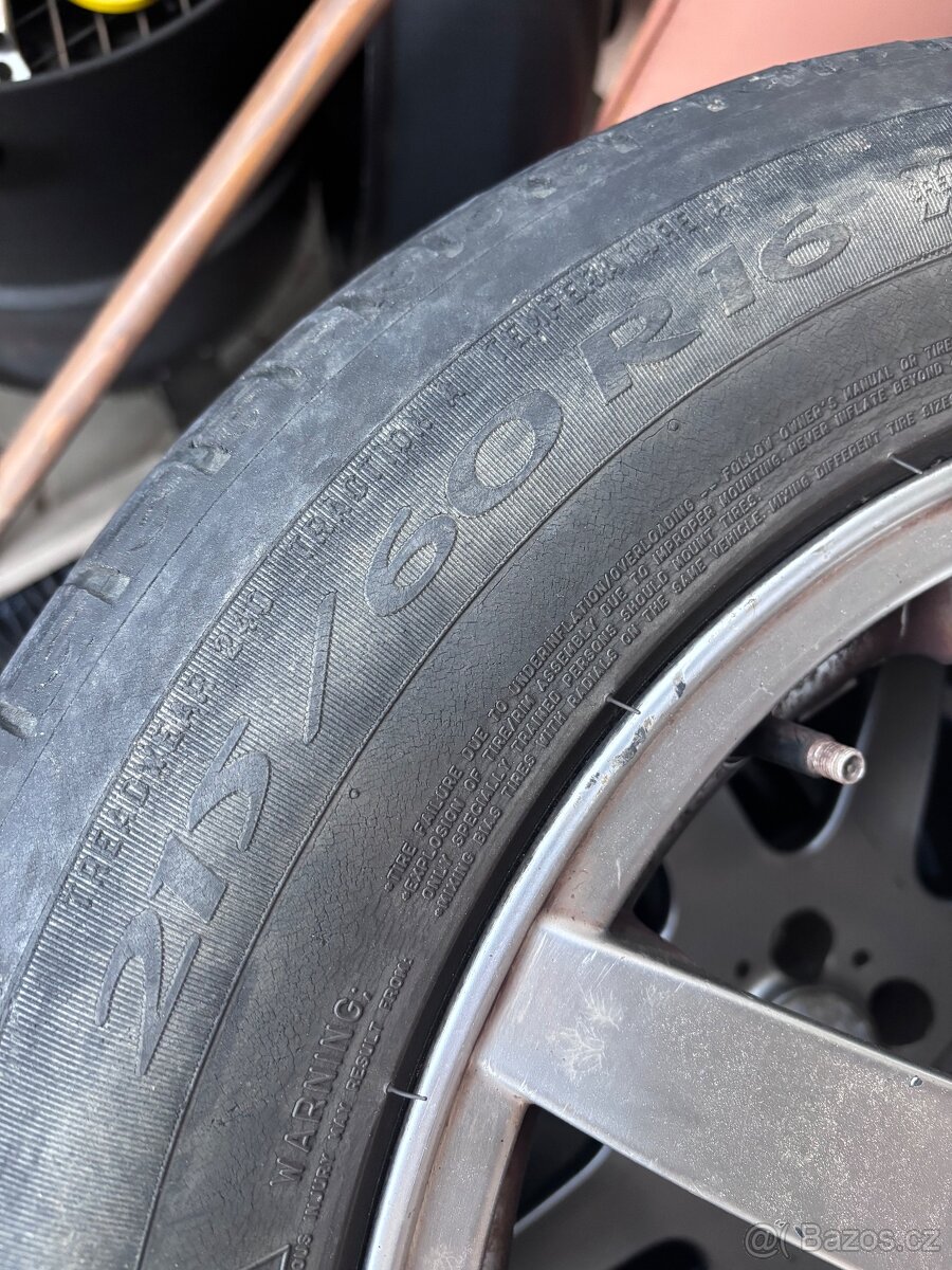 Kola letní gumy 215/60/16 - 3