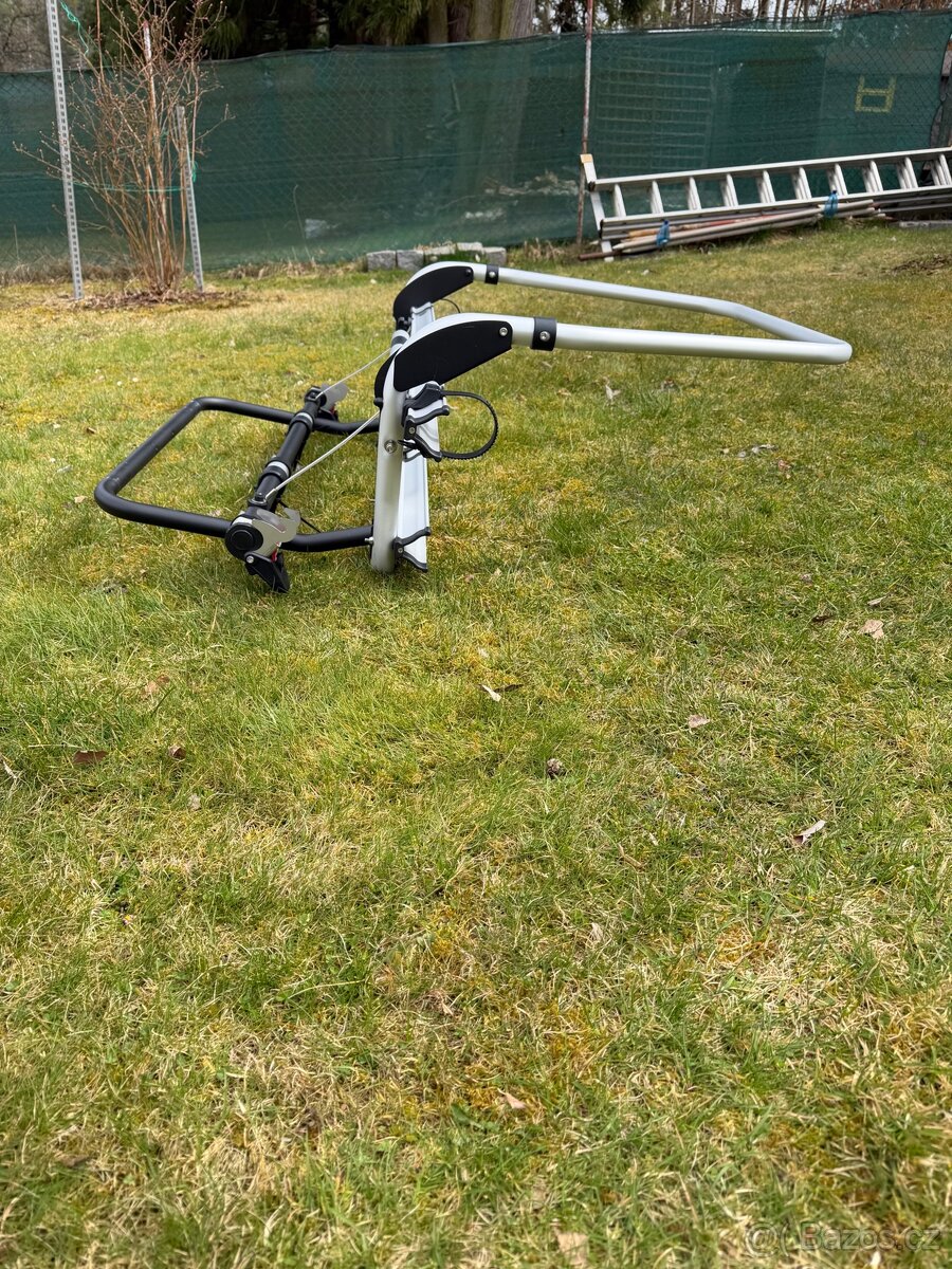 Nosič kol Thule - 3