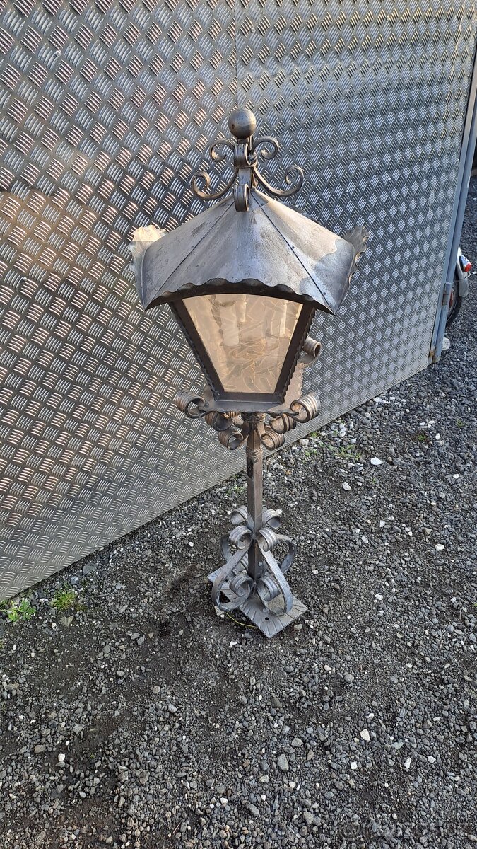 VENKOVNI LAMPA - 3