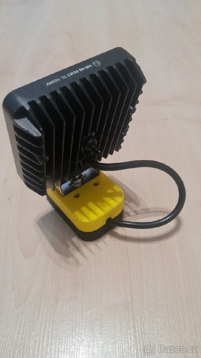 Led reflektor na Dewalt - 3