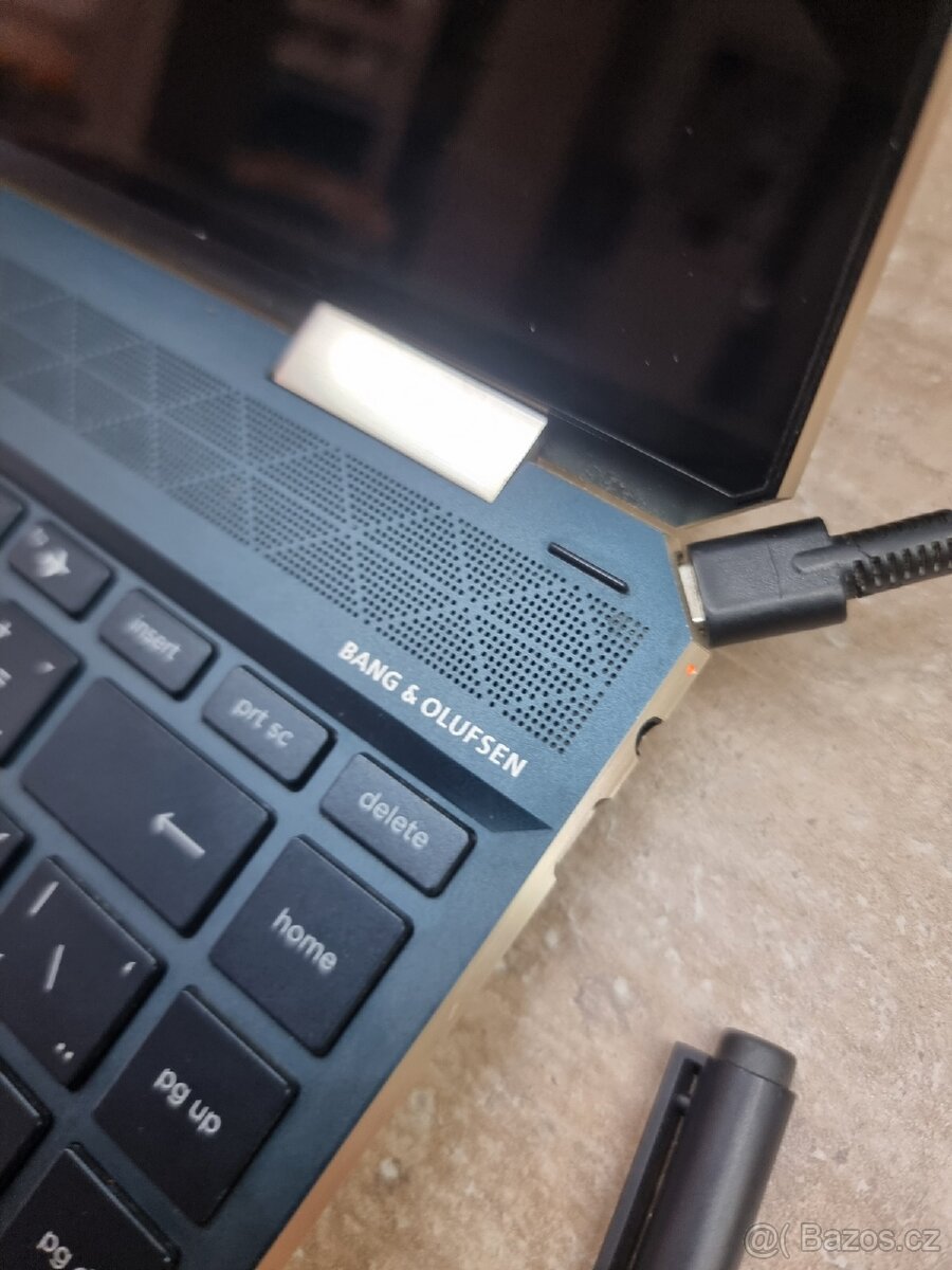 HP Spectre x360 13-ap0012nc + příslušenství - 3