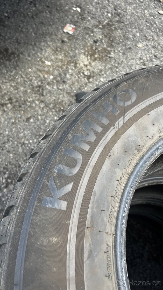 Kumho 265/70 r17 dot 22 zánovní