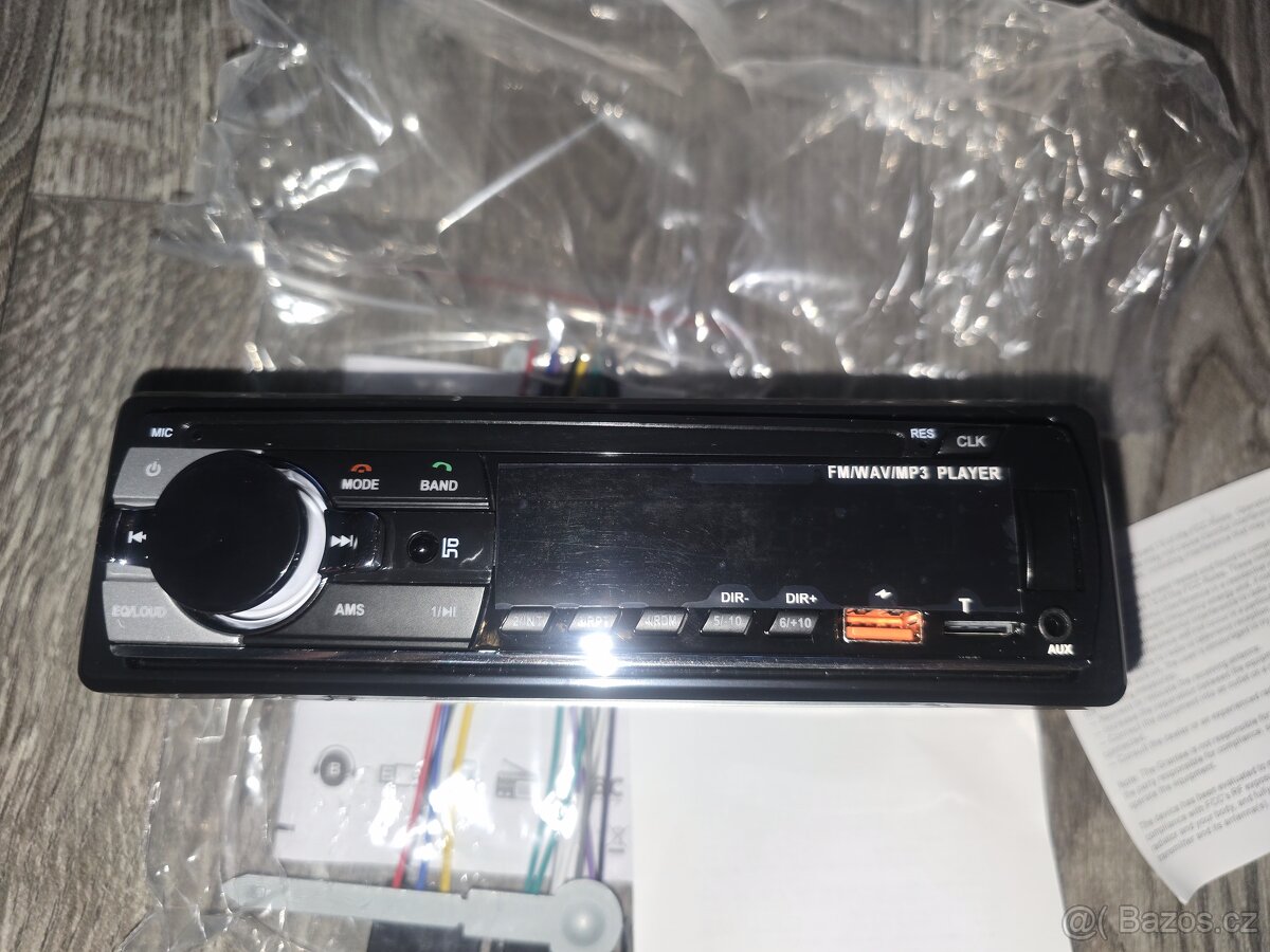 Bluetooth autorádio s USB konektorem a kartovým rádiem - 3