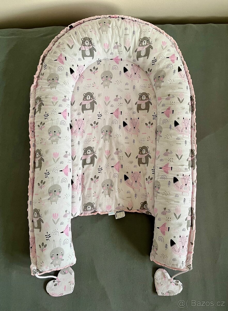 Růžové hnízdečko s polštářkem a peřinkou Minky - 3