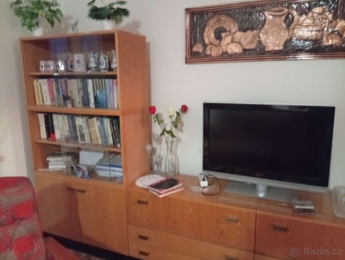 okolí PRAHY Z D A R M A obývac.stěna do malého bytu a další - 3