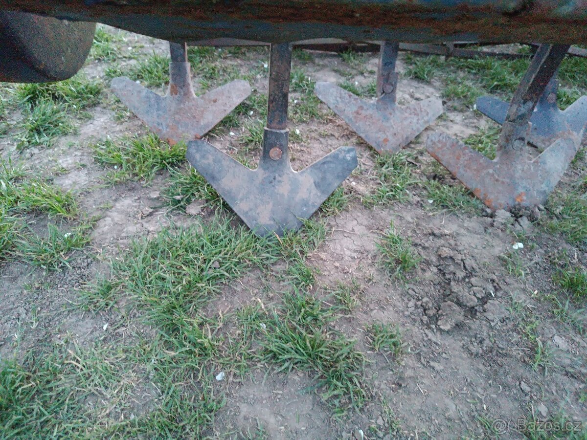 Nabízím kypřič půdy, kombinátor - 3