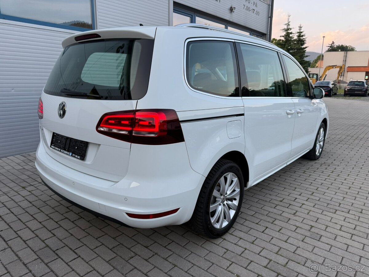 VW SHARAN 2.0 TDi DSG NAVI KAMERA WEBASTO TAŽNÉ - 3