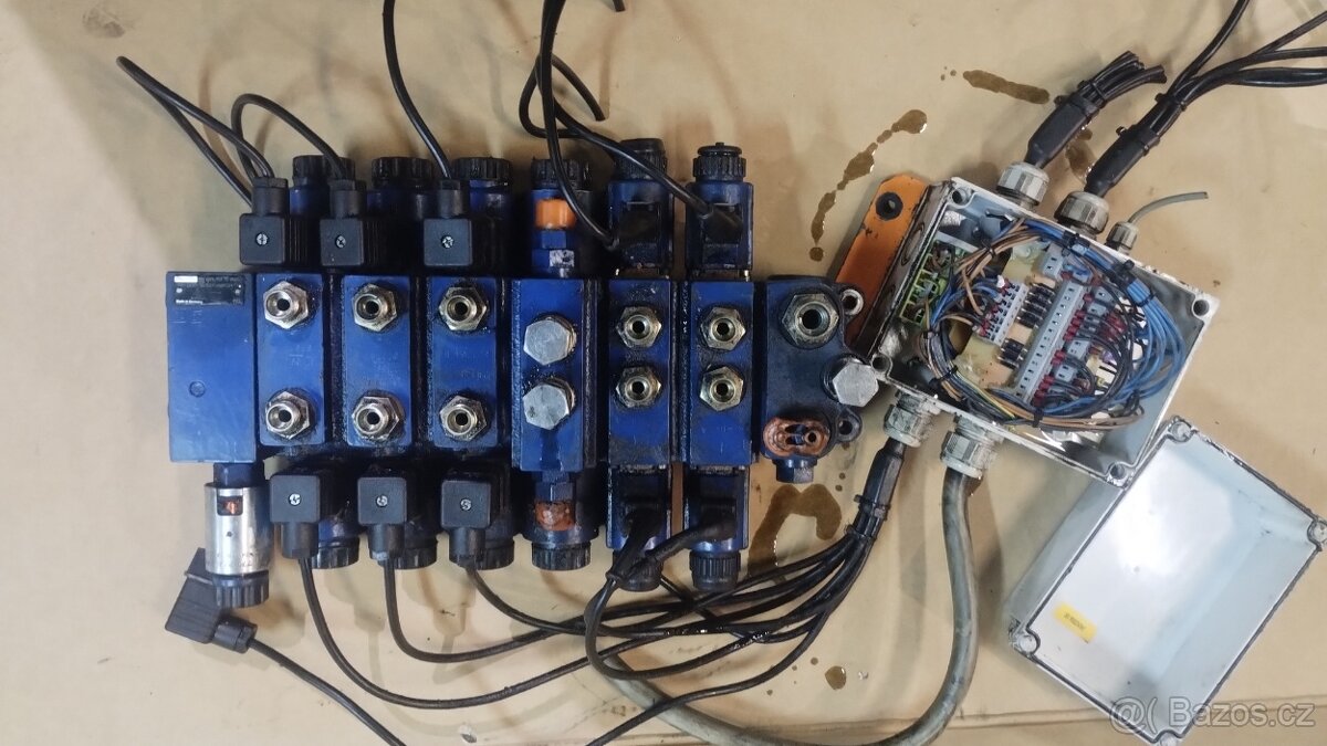Hydraulický rozvaděč Rexroth - 3