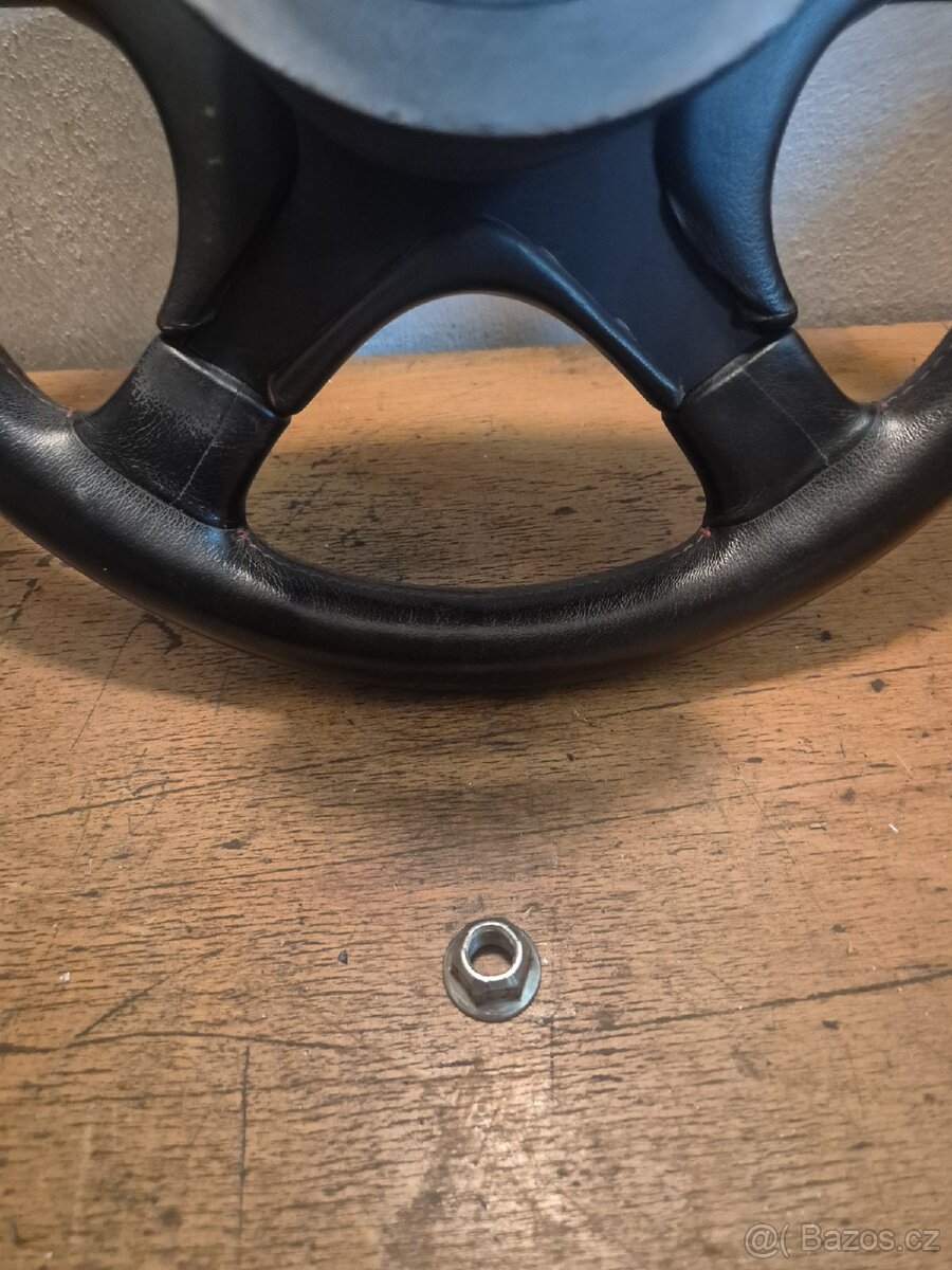 Momo volant Mitsubishi Lancer Evo - 3