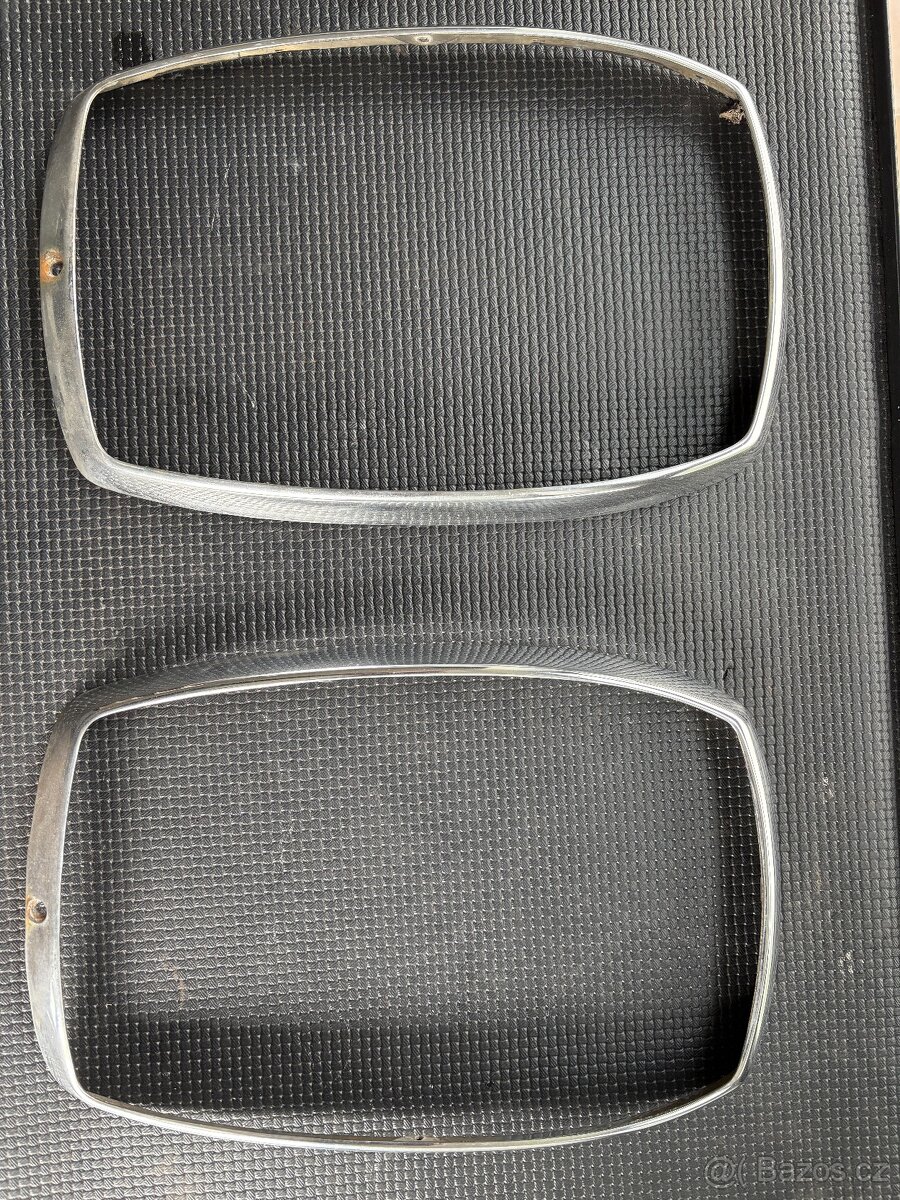 Mercedes W114/115 - světla a rámečky, těsnící gumy - 3