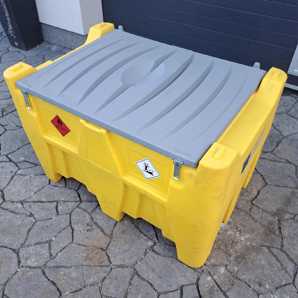 Tankovací nádrž 400l - 3