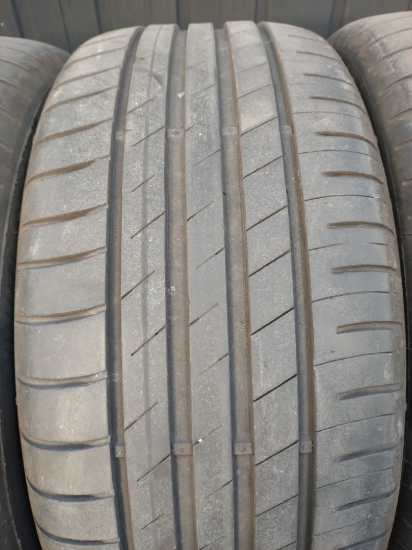 Goodyear EfficientGrip Performance 215/45 R16 90V - 3