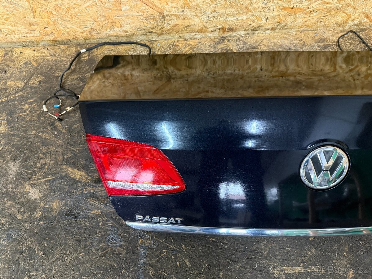 PÁTÉ DVEŘE VÍKO KUFRU VW PASSAT B7 LC9X - 3