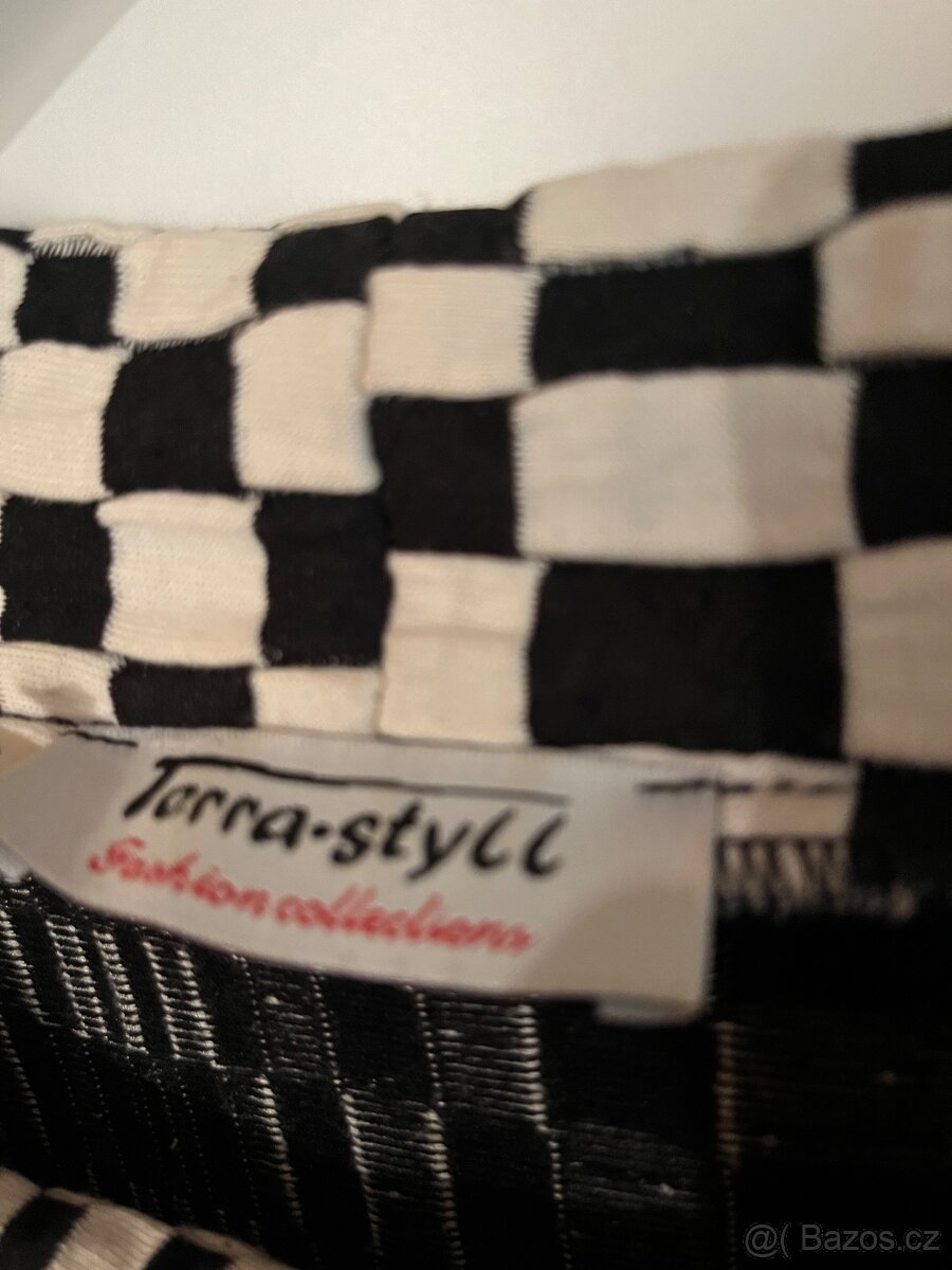 Černobílé efektní šaty s páskem vel. L - 3