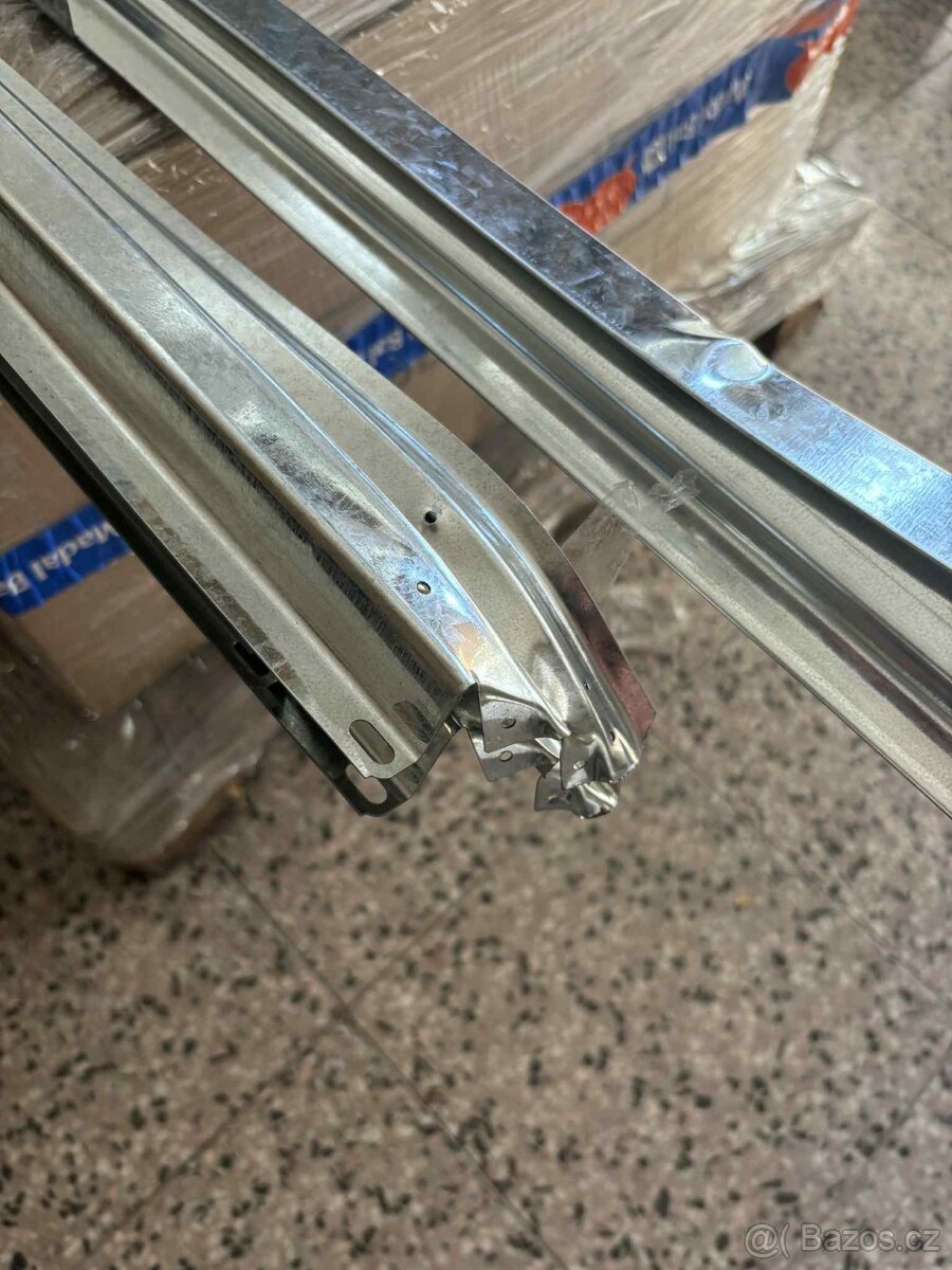 Přístřešek na dřevo s kůlnou - 3