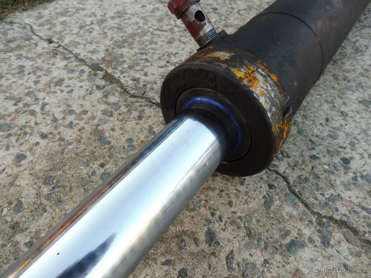 Pístnice UNHZ 750 - 3