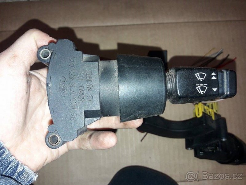 Přepínací páčky světlometů a stěračů - Ford - 3