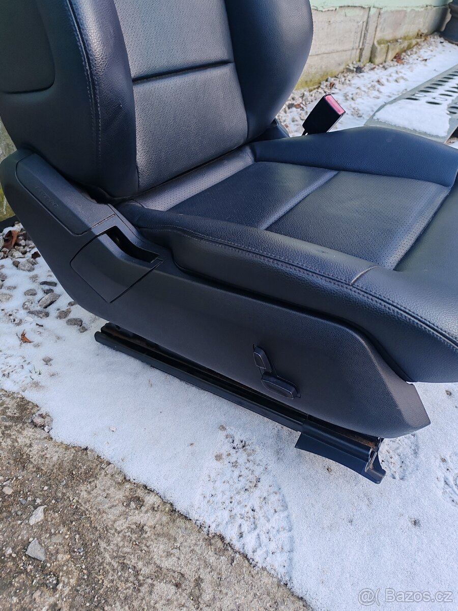 Mercedes E w212 interiér sedačky kombi - 3