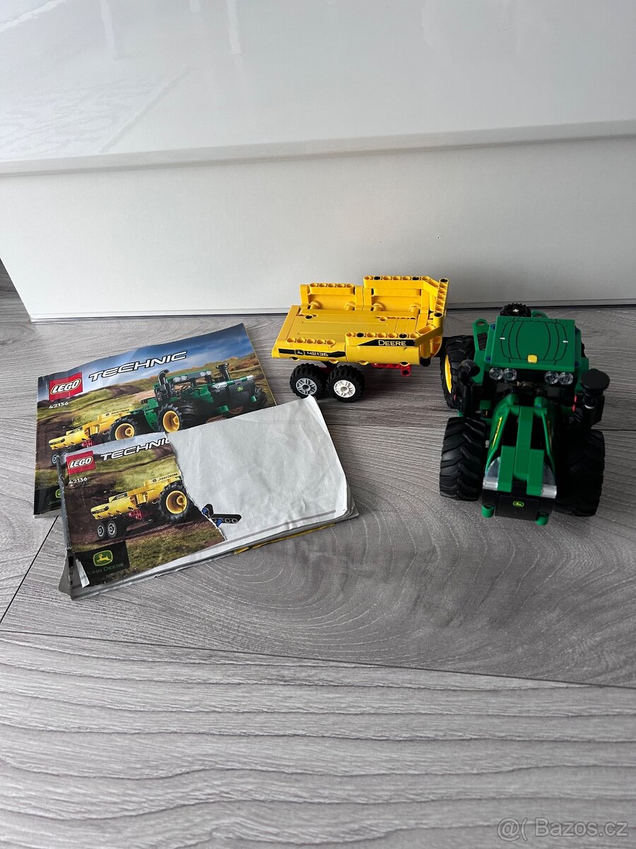 LEGO® Technic 42136 John Deere traktor s vlečkou - 3