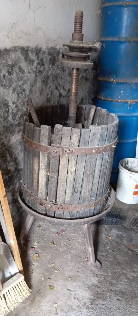 Press - lis na hrozny - 3