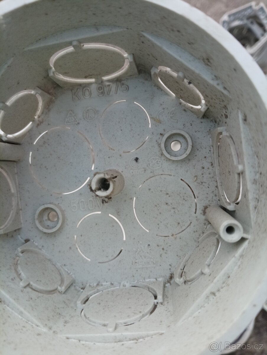 Prodám - daruji elektroinstalační material - 3