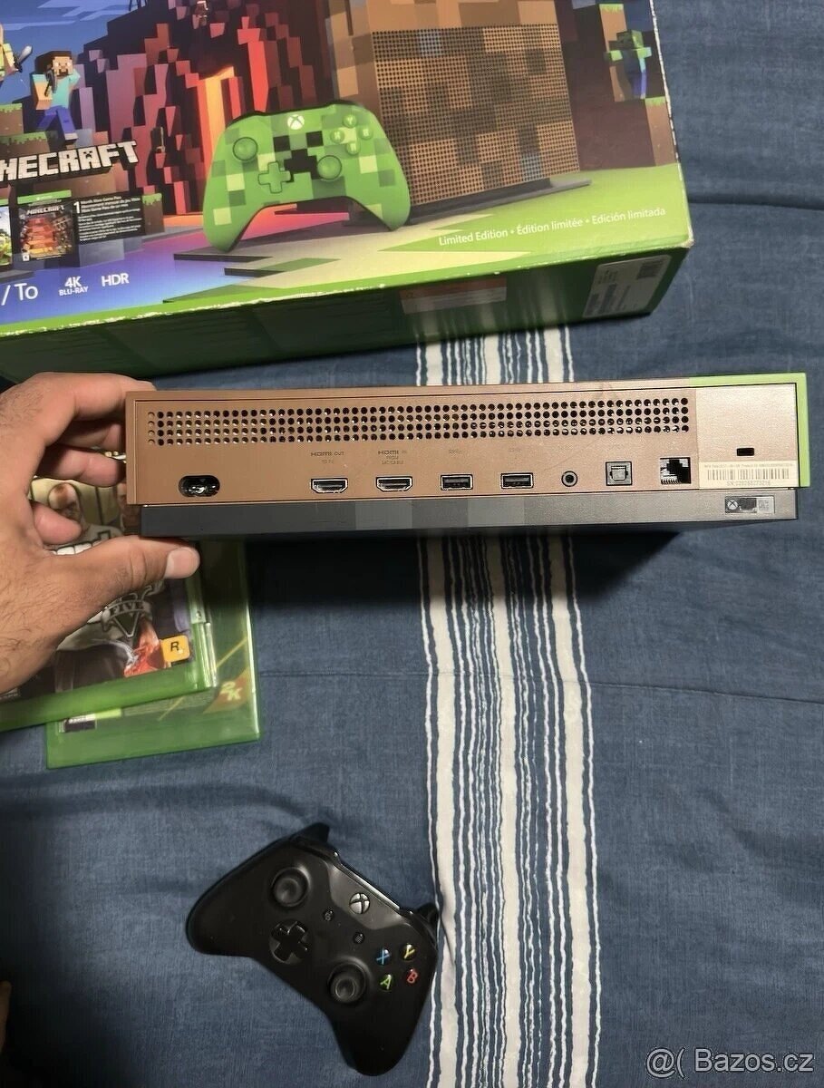Prodám Microsoft Xbox one S 1TB - 3