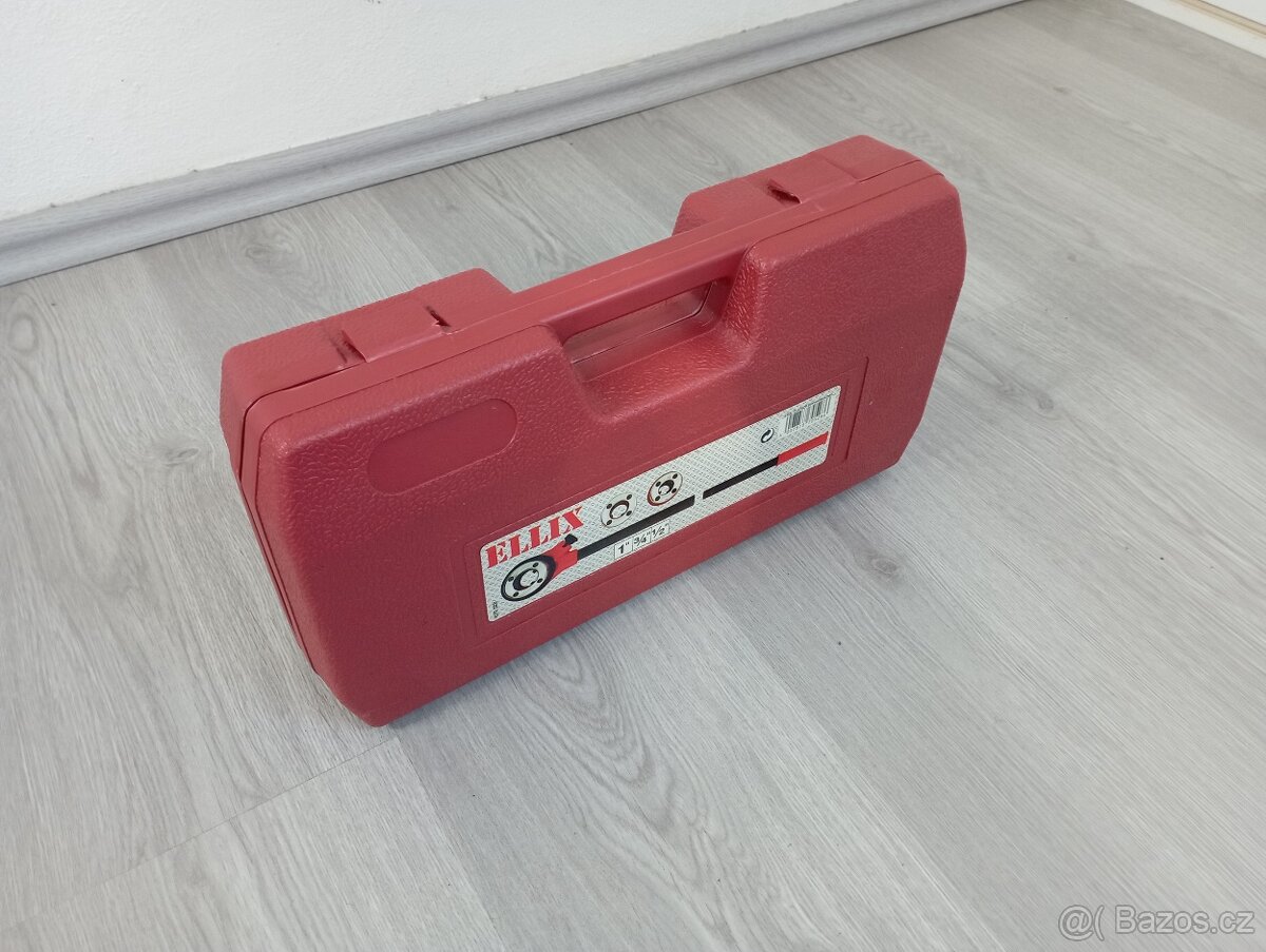 Instalatérská závitnice na řezání trubkových závitů - 3