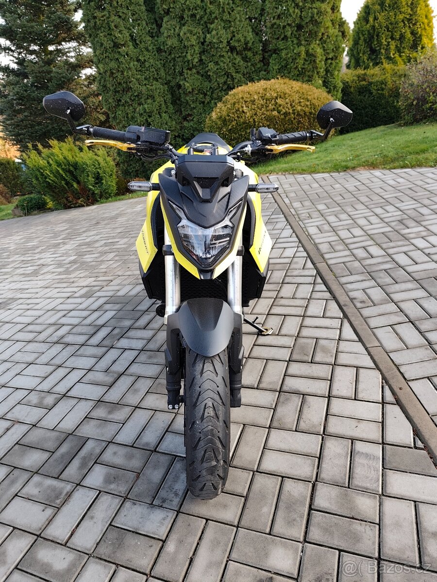 Honda CB 750 Hornet - 3