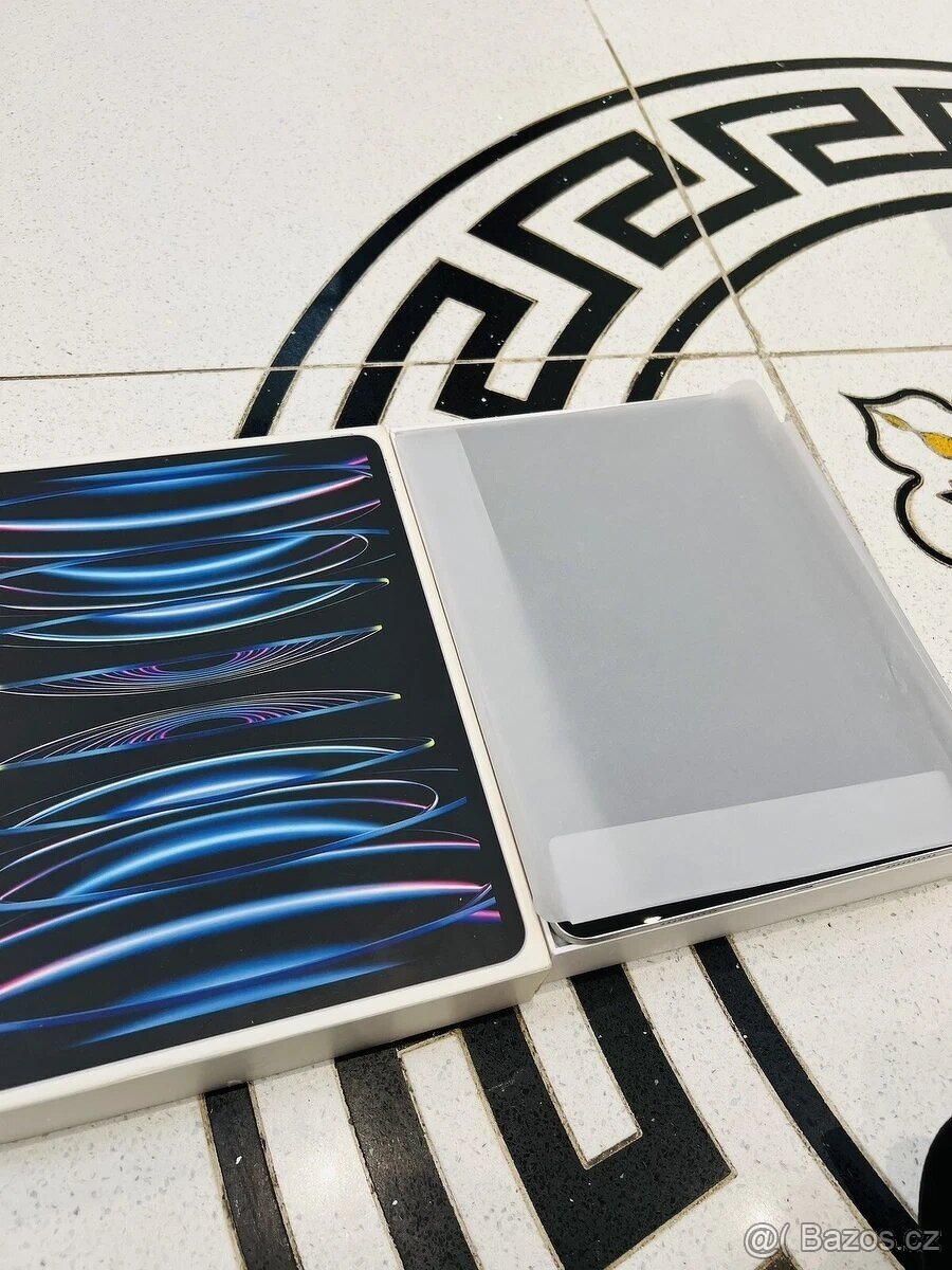 Prodám iPad Pro 12.9" 256GB M2 Stříbrný 2022 - 3