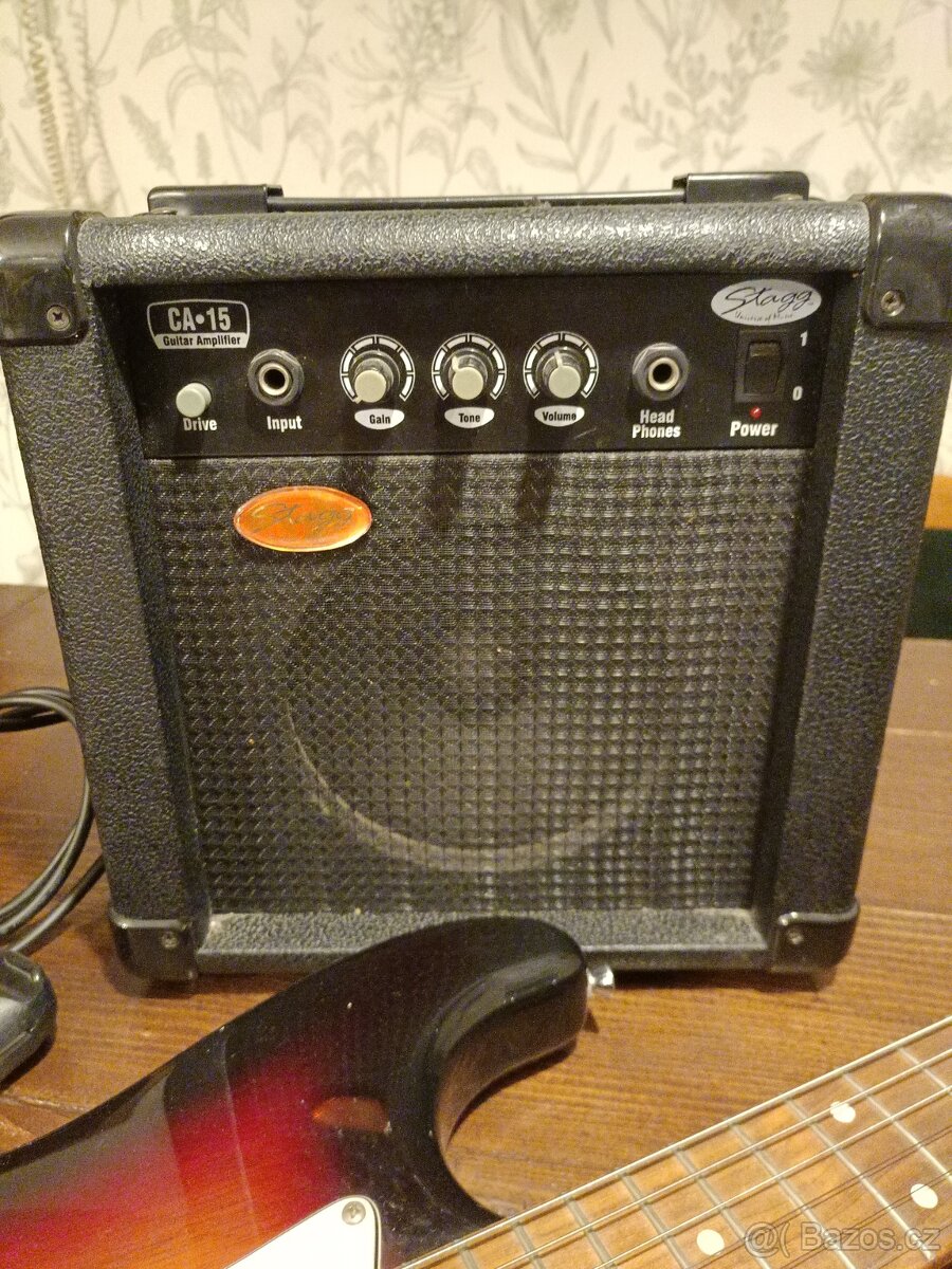 Elektrická kytara Stagg - 3