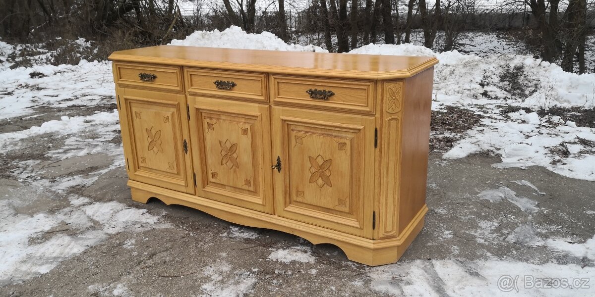 Masivní dubová komoda - 3