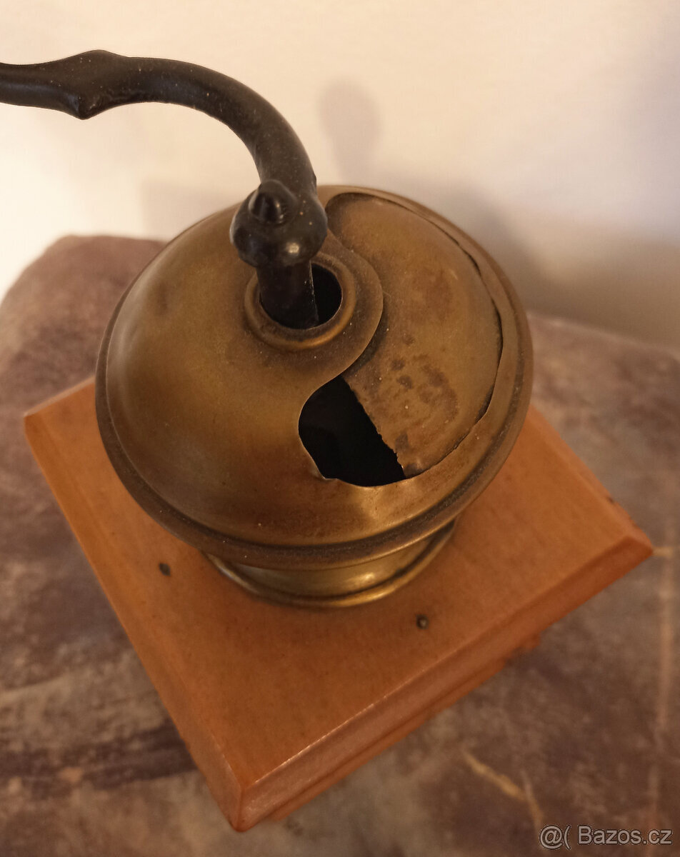 Retro mlýnek na kávu - 3