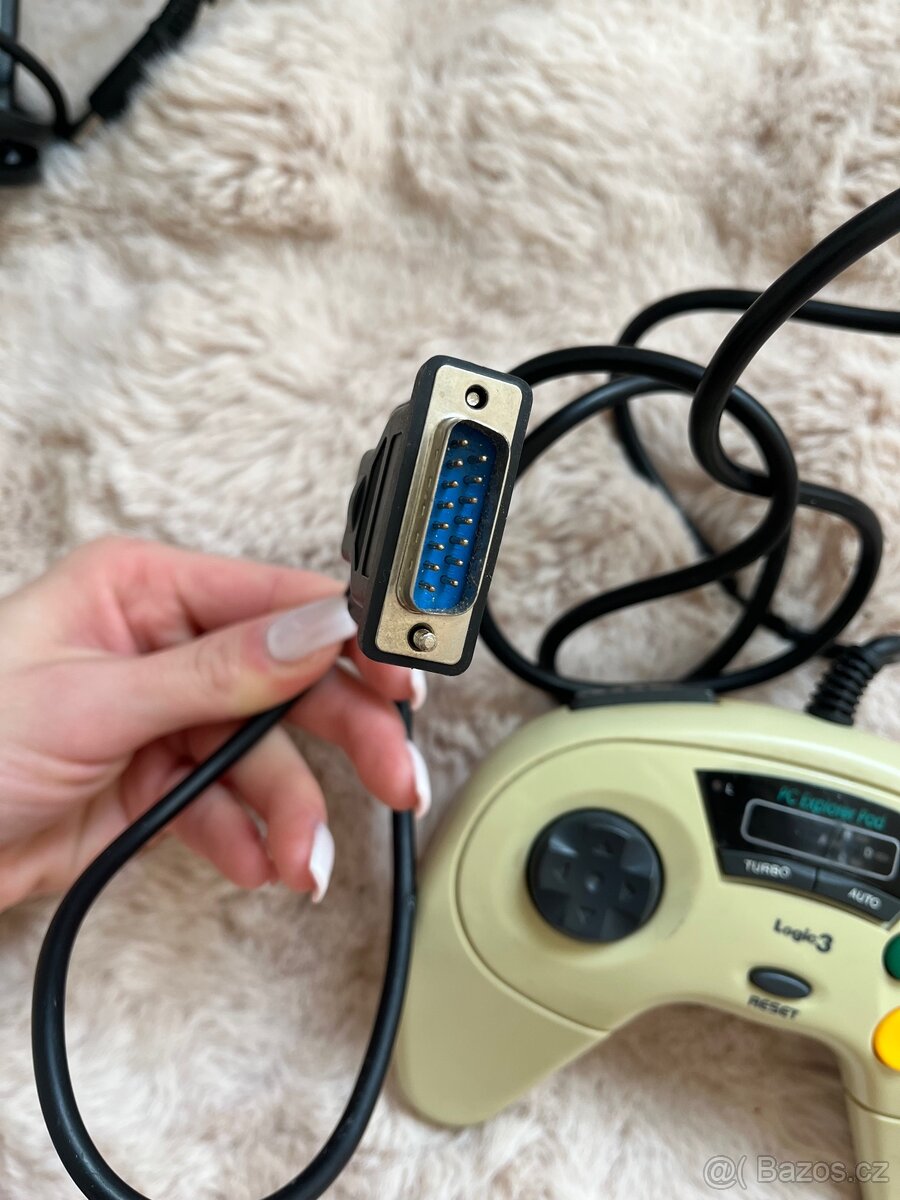 Logic3 PC Explorer Pad - 3