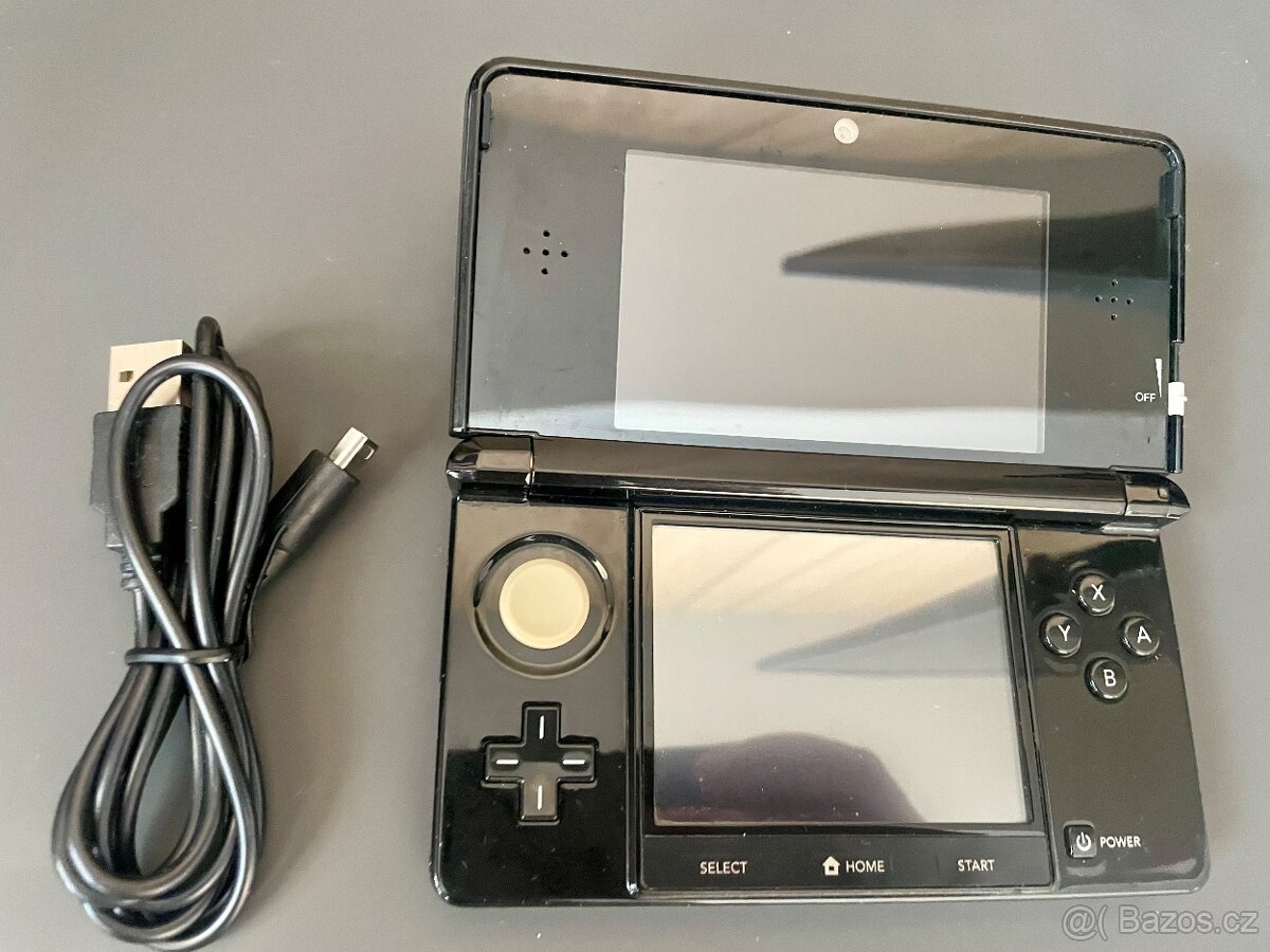 Nintendo 3DS černý - 3