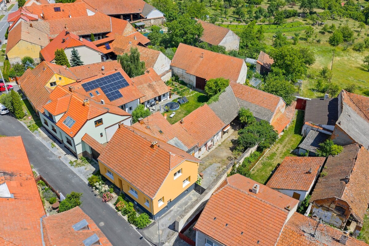 Prodej podsklepeného RD 4+1 (120m2) s uzavřeným dvorem, zahr - 3