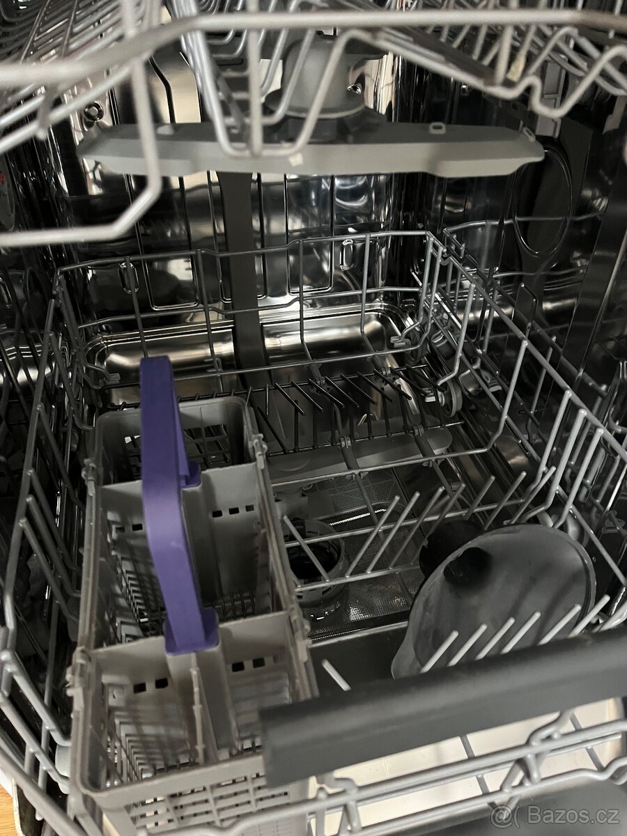 Myčka Beko 45cm x 60cm - 3