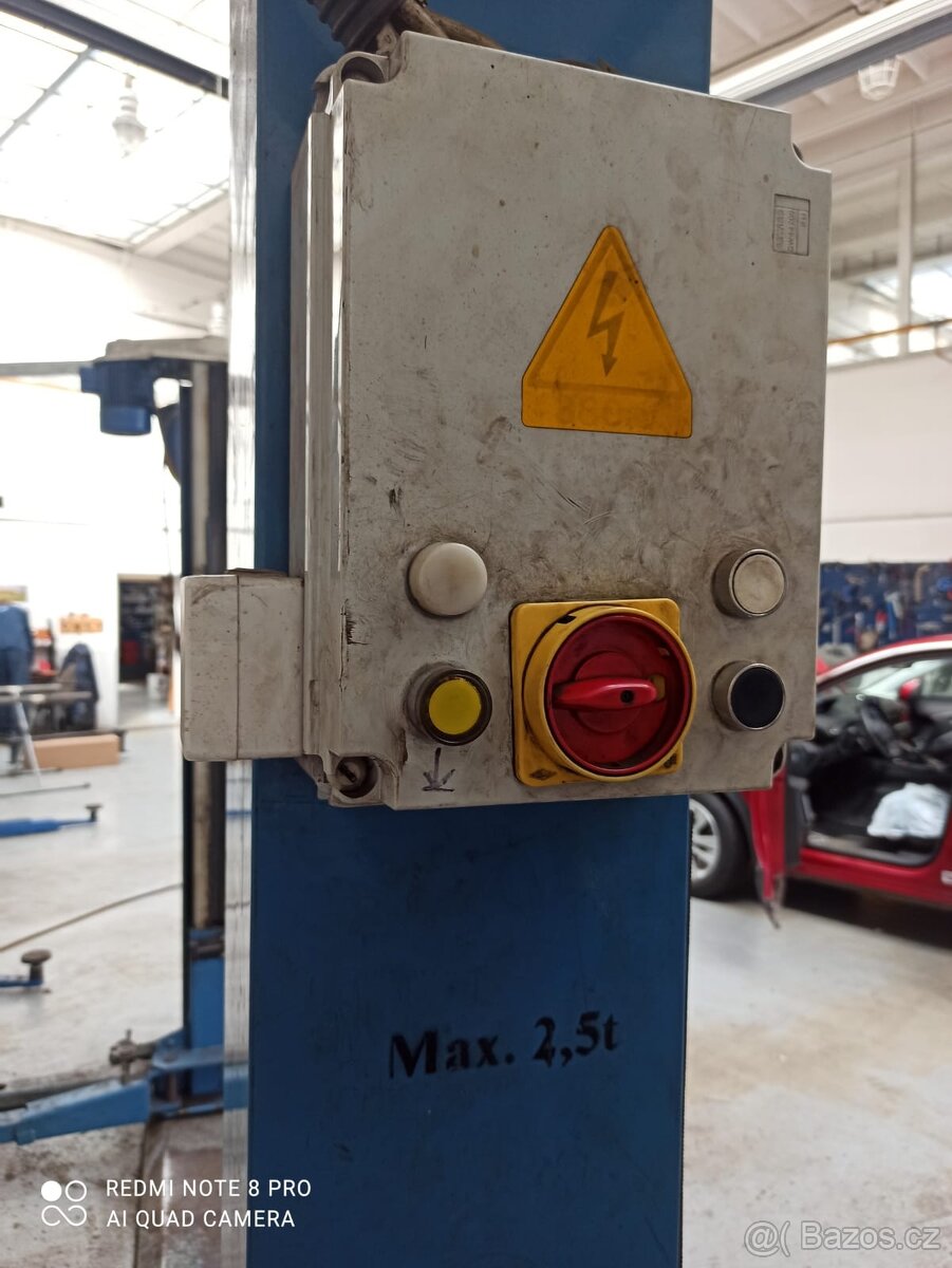 Dvousloupový zvedák Zavagli Santi Z92-25 2500 kg - 3