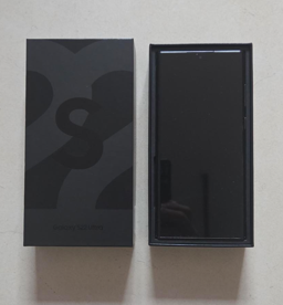 Samsung Galaxy S22 Ultra 5G 128GB černý - 3