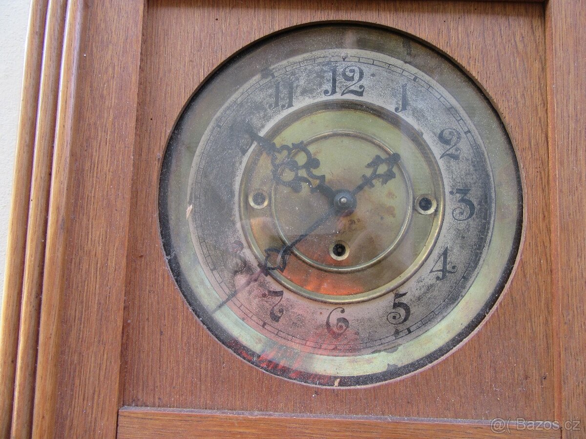 Nabízím starožitné pendlovky Gustav Becker. Hodinový stroj k - 3