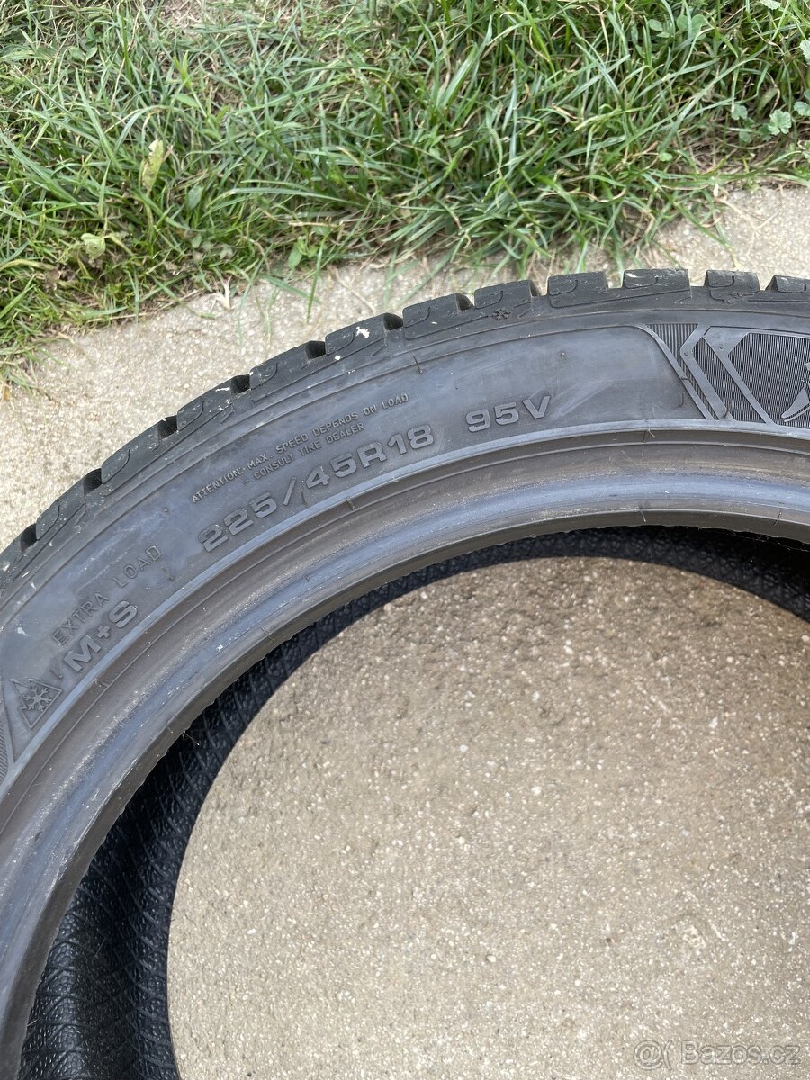 Zimní pneu Goodyear 225/45/18 95 V - 3