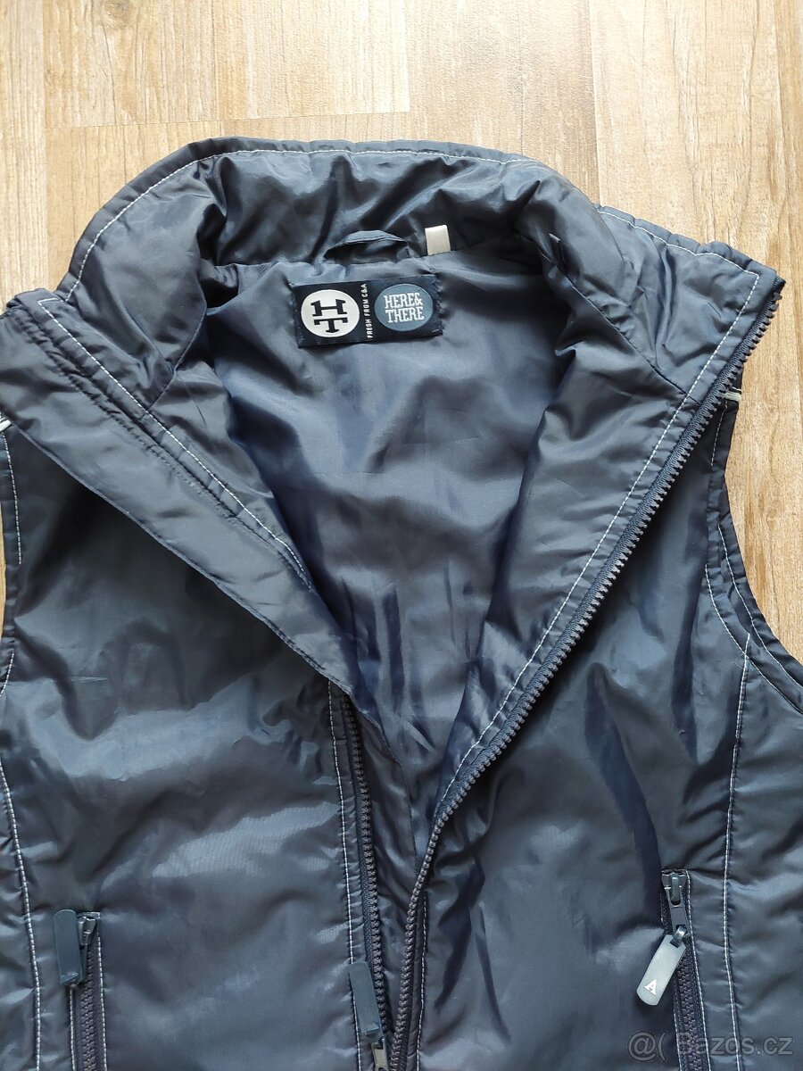 Chlapecké mikiny v. 140/146, vesta v. 164 - 3