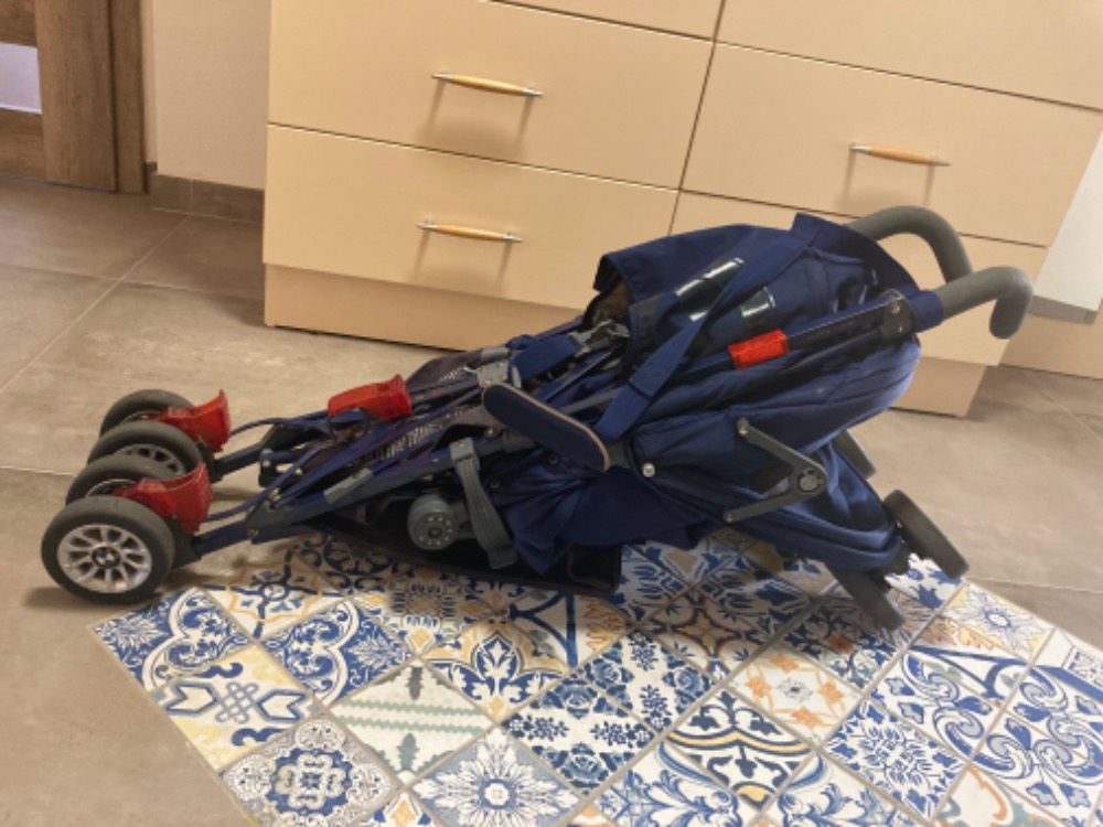 Kočárek - golfové hole Maclaren - 3