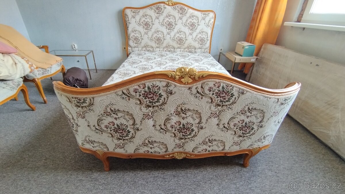 Postel + tři křesla - 3