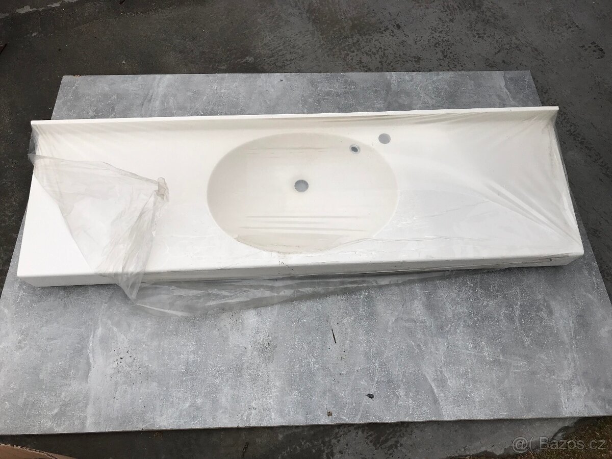 Nove umyvadlo s deskou - 3